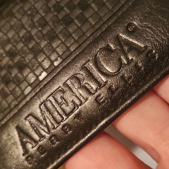 Perry Ellis Black Wallet for Woman - Picture 8 of 9